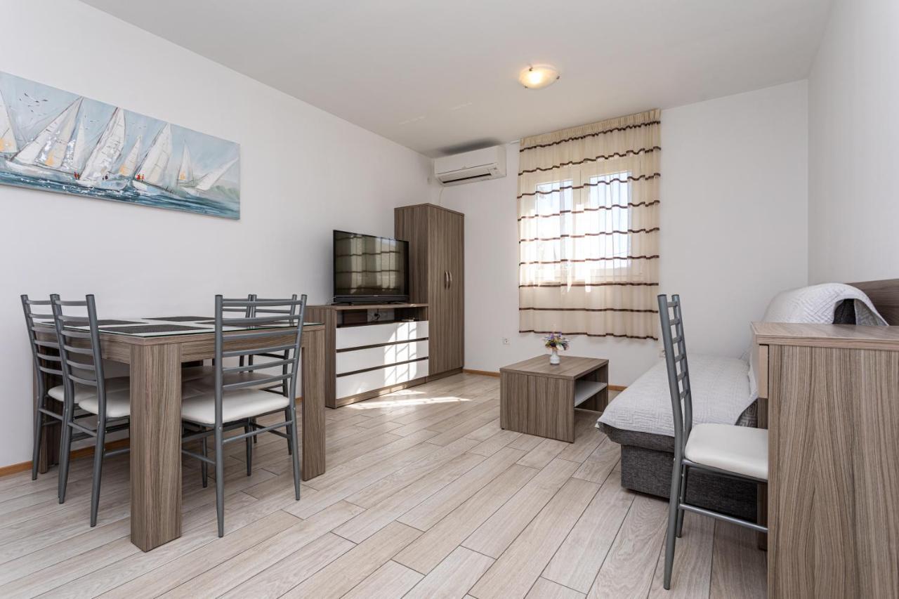 Apartments Crnekovic Tomislava 8 Baška Kültér fotó