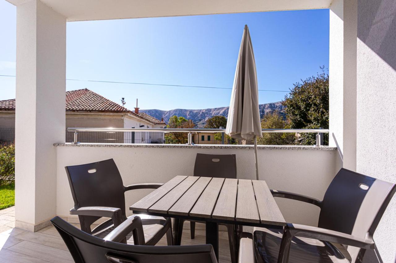 Apartments Crnekovic Tomislava 8 Baška Kültér fotó
