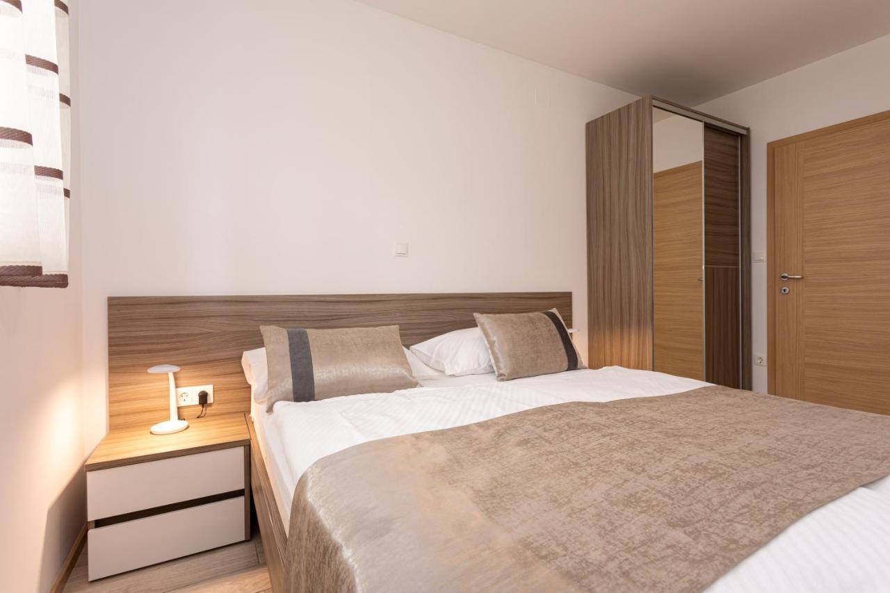 Apartments Crnekovic Tomislava 8 Baška Kültér fotó