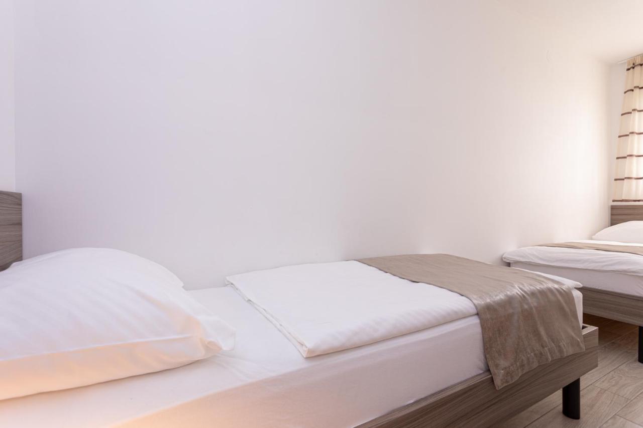 Apartments Crnekovic Tomislava 8 Baška Kültér fotó